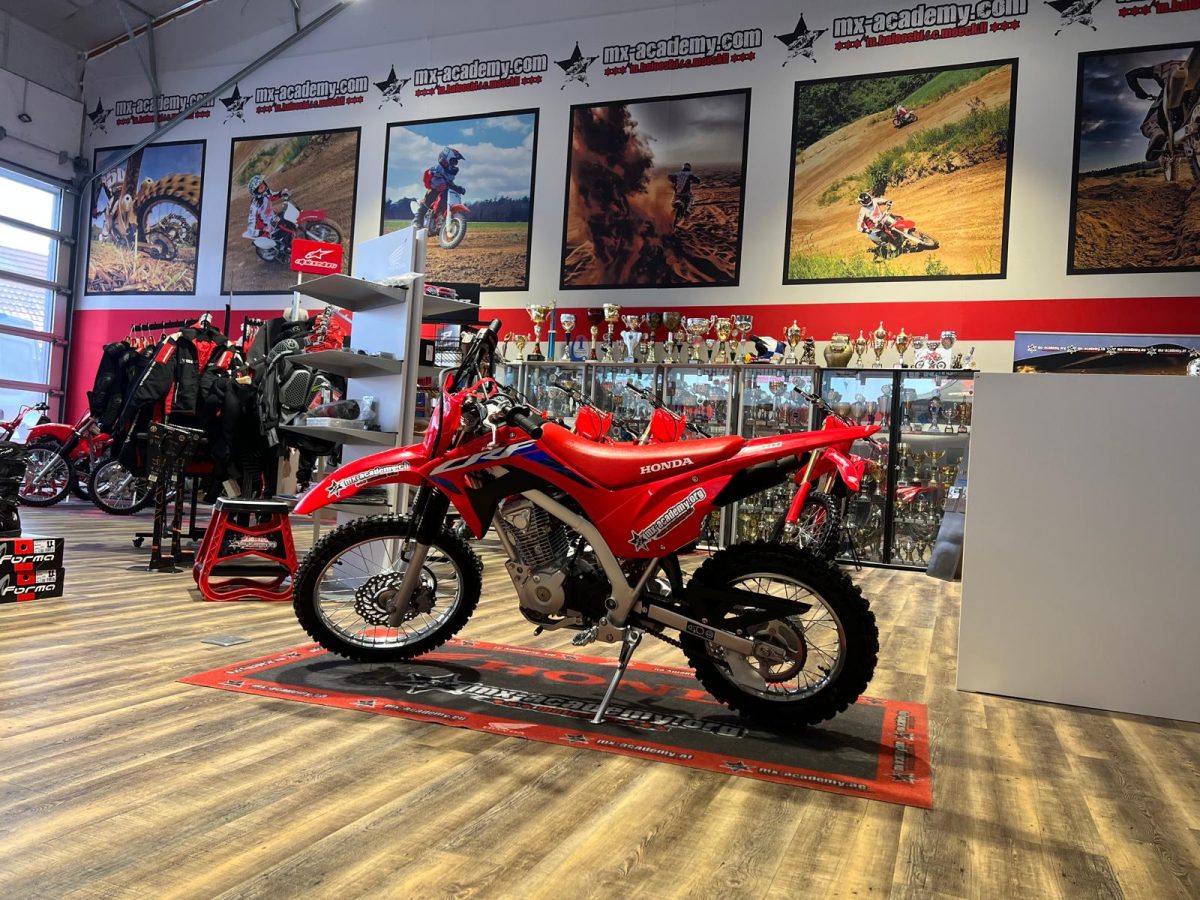 Kleinrad-Version der Honda CRF125F für jugendliche Motocross-Einsteiger