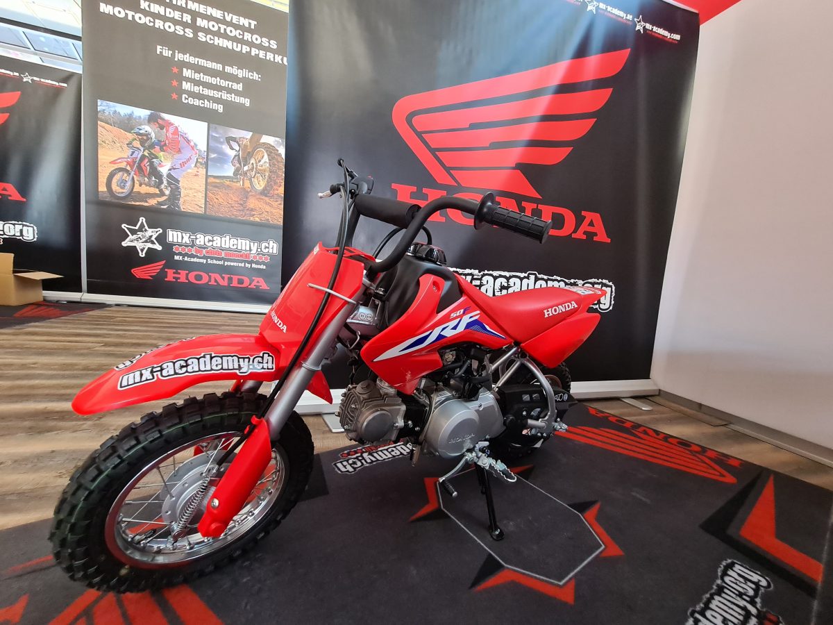 Kleine Honda CRF50F für den ersten Kontakt mit Motocross